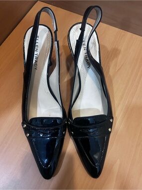 Ellen Tracy Black Patent Slingback Pointed Pumps with Stud Detail size 9